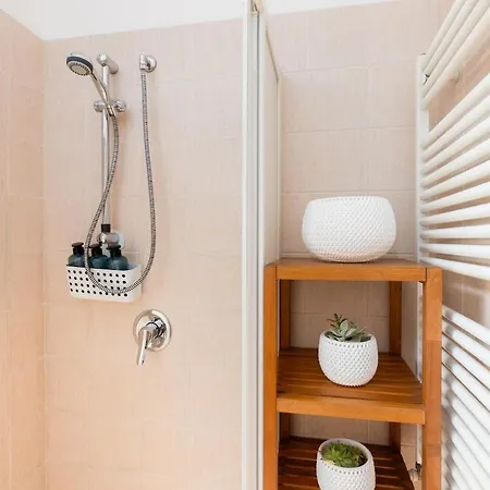 Bgy Airport 10min Casa Moderna Con Ampio Balcone Apartment *