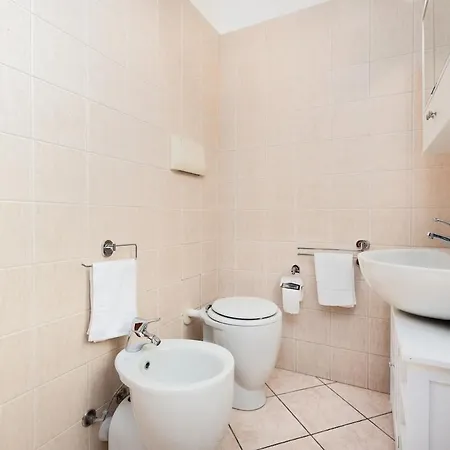 Bgy Airport 10min Casa Moderna Con Ampio Balcone