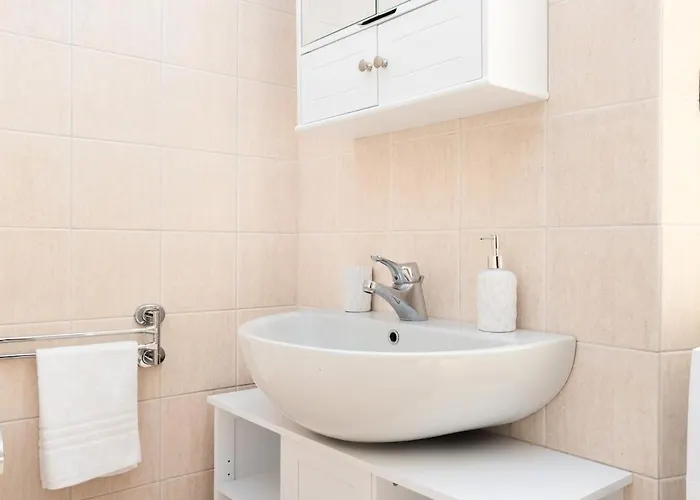 Bgy Airport 10min Casa Moderna Con Ampio Balcone *